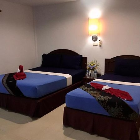 Andaman Beach Resort Кох-Юм Экстерьер фото