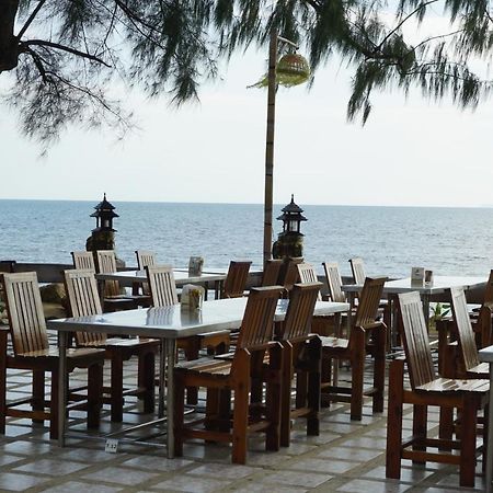 Andaman Beach Resort Кох-Юм Экстерьер фото