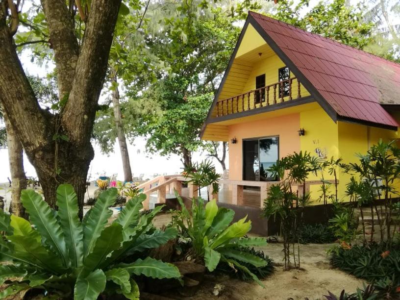 Andaman Beach Resort Кох-Юм Экстерьер фото
