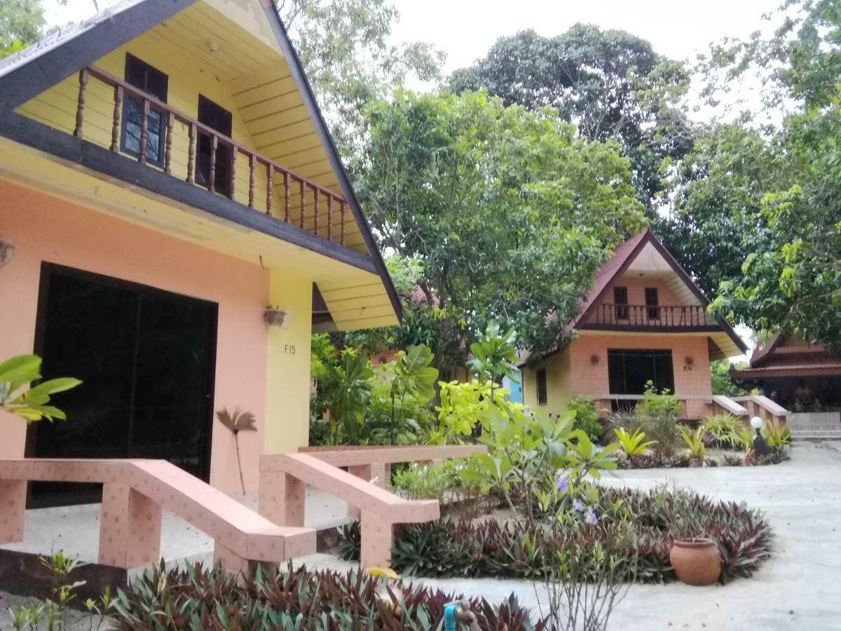 Andaman Beach Resort Кох-Юм Экстерьер фото