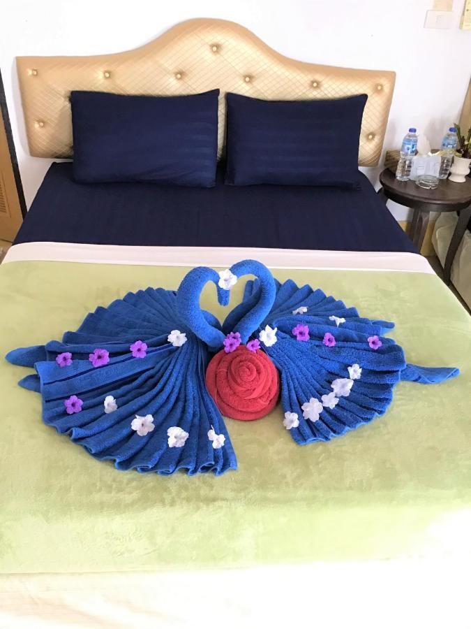 Andaman Beach Resort Кох-Юм Экстерьер фото