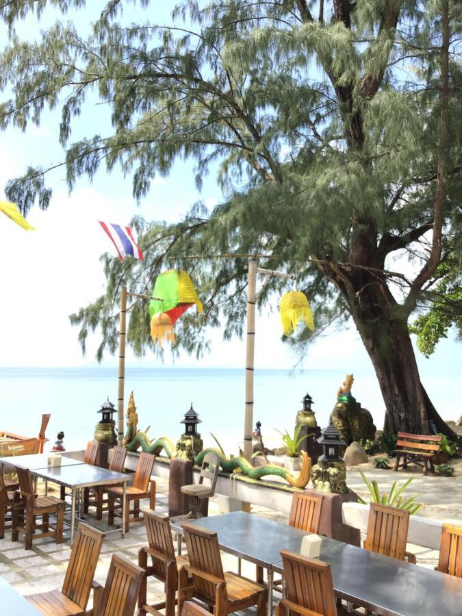 Andaman Beach Resort Кох-Юм Экстерьер фото
